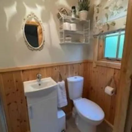 Camping Cosy Wooden Shepherds Hut *